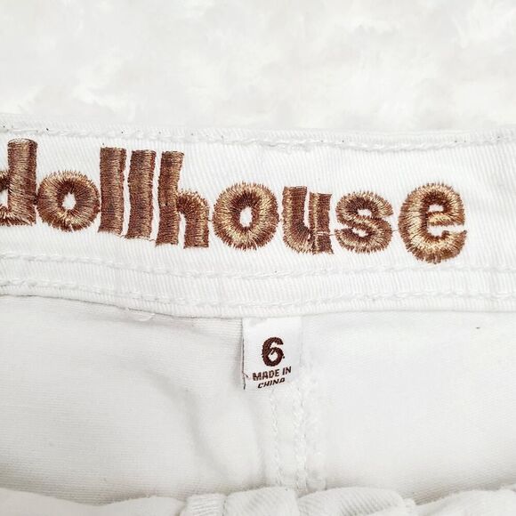 Dollhouse Denim Lace Distressed Shorts White Size 6 - Picture 3 of 6